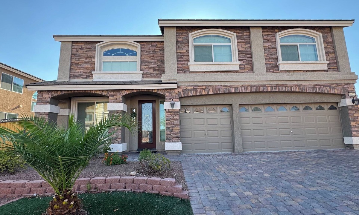 Enterprise Villa | Luxury 6BR Villa · 4000sqft · 11 Beds · Sleeps 16+ · Parking · Near Strip