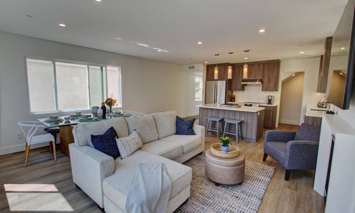 West Newport House | Luxury Coastal Retreat: Ocean Views/Rooftop Deck x2/6BDRM/6Bth/Ample Parking!