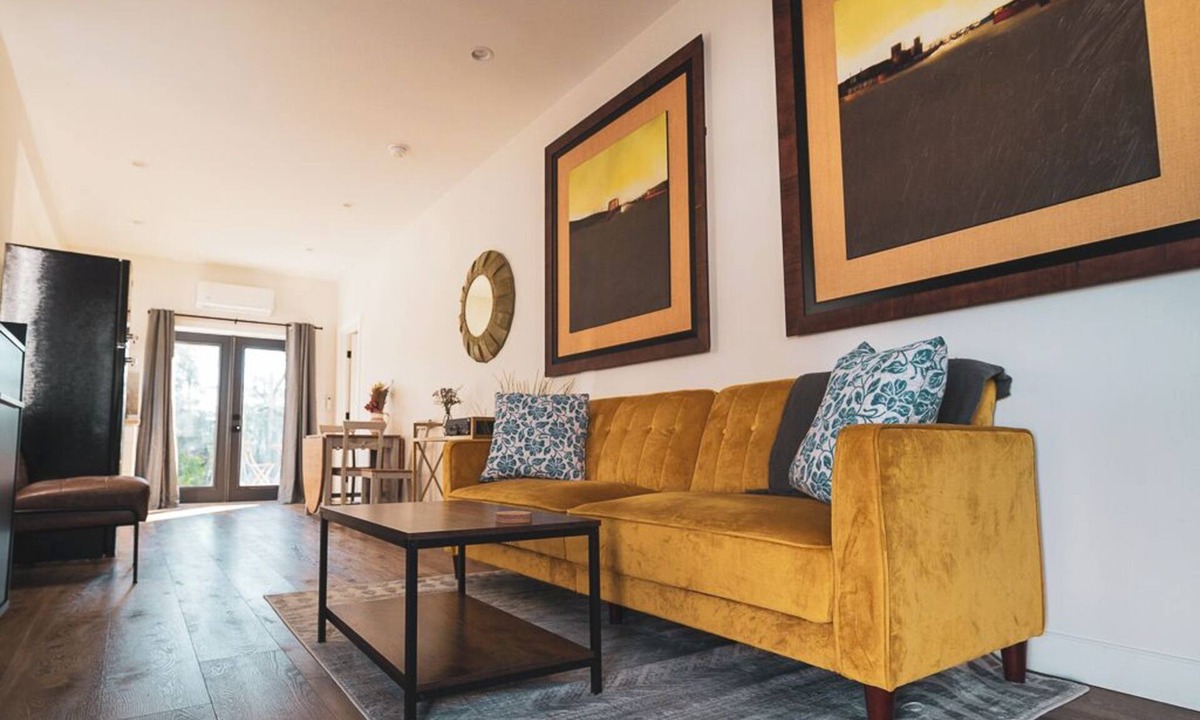 North Central Apartment | Luxury Cottage & Corporate Apartment Near Old Town, Rose Bowl, JPL, and More