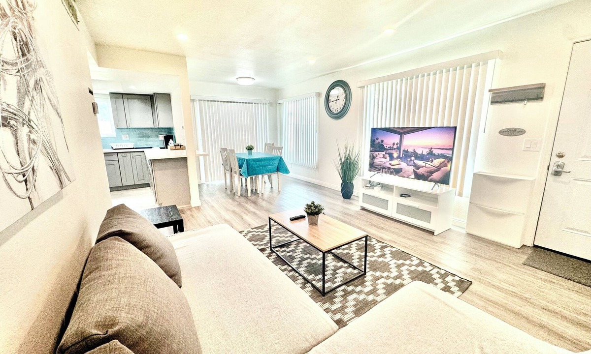 Orange Apartment | Luxury home near Disney land. Entire place!