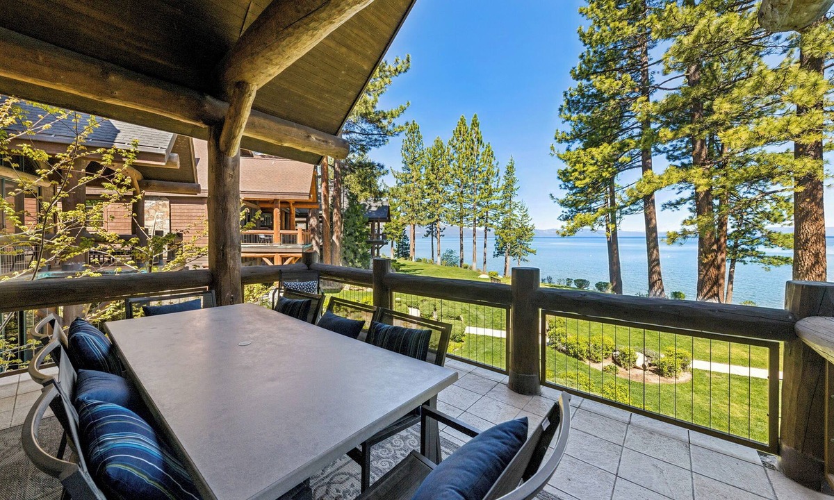 Sierra Shores Condo | Luxury Lakefront Retreat w/A/C, Hot Tub, Gym | PEAK SS12