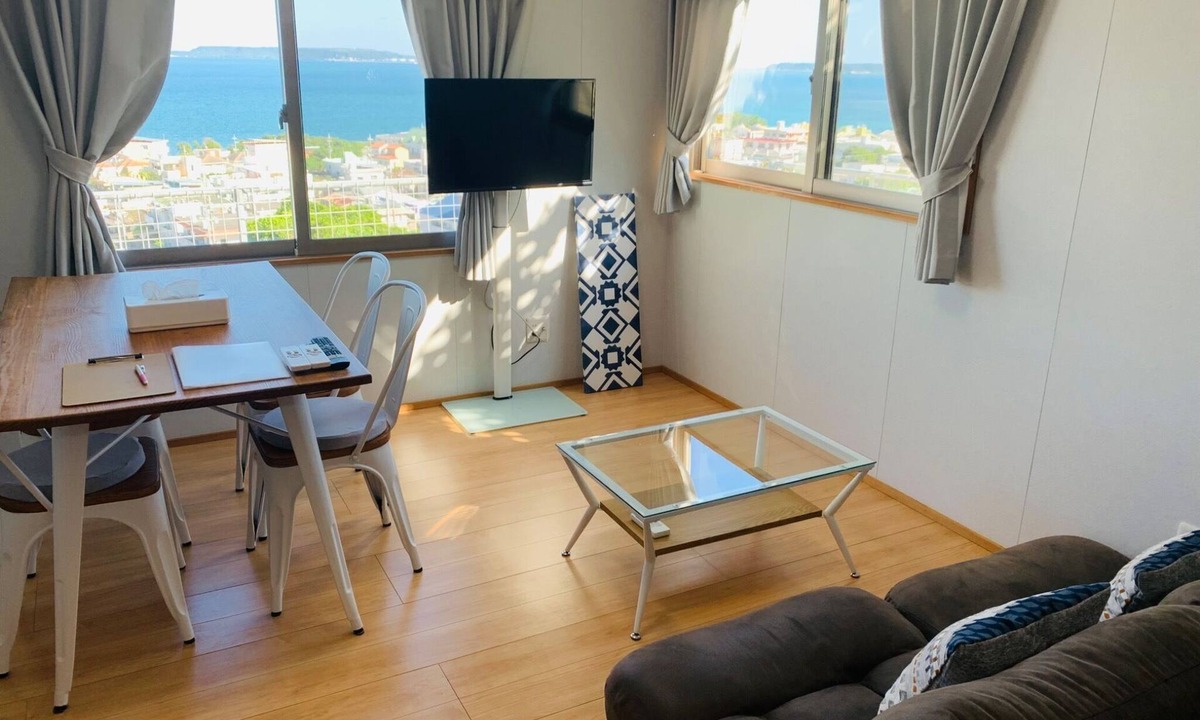 Gushikawa House | Marine View a guesthouse with panoramic views of the east coast/Uruma Okinawa