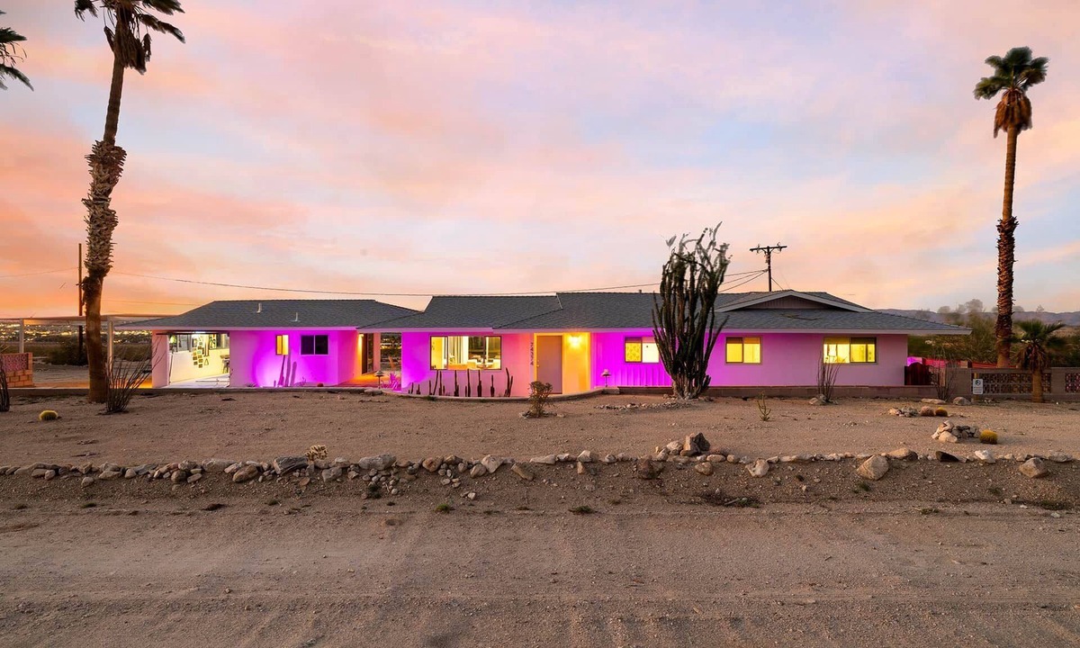 Twentynine Palms House | Mid-Century Views - 2 Min to JTNP - Retro Vibes