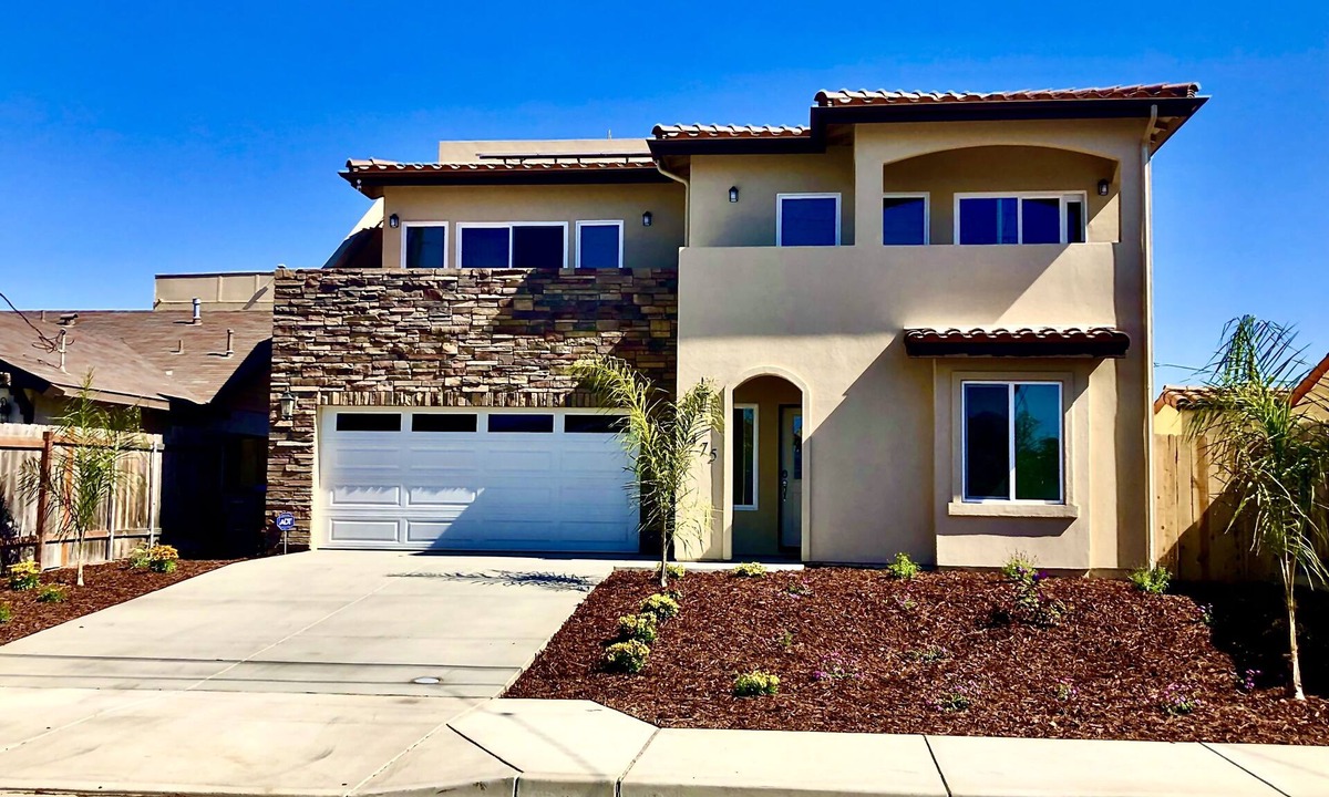 Oceano House | Modern 4BR/4BA Beach Home 360 View Rooftop Firepit All King Beds - Garage