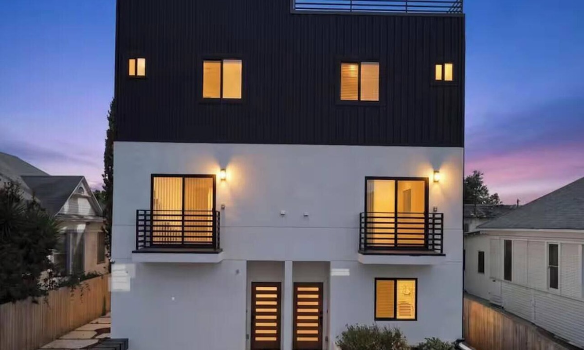 Downtown Los Angeles House | Modern 5BR/5BA Near USC & Downtown LA