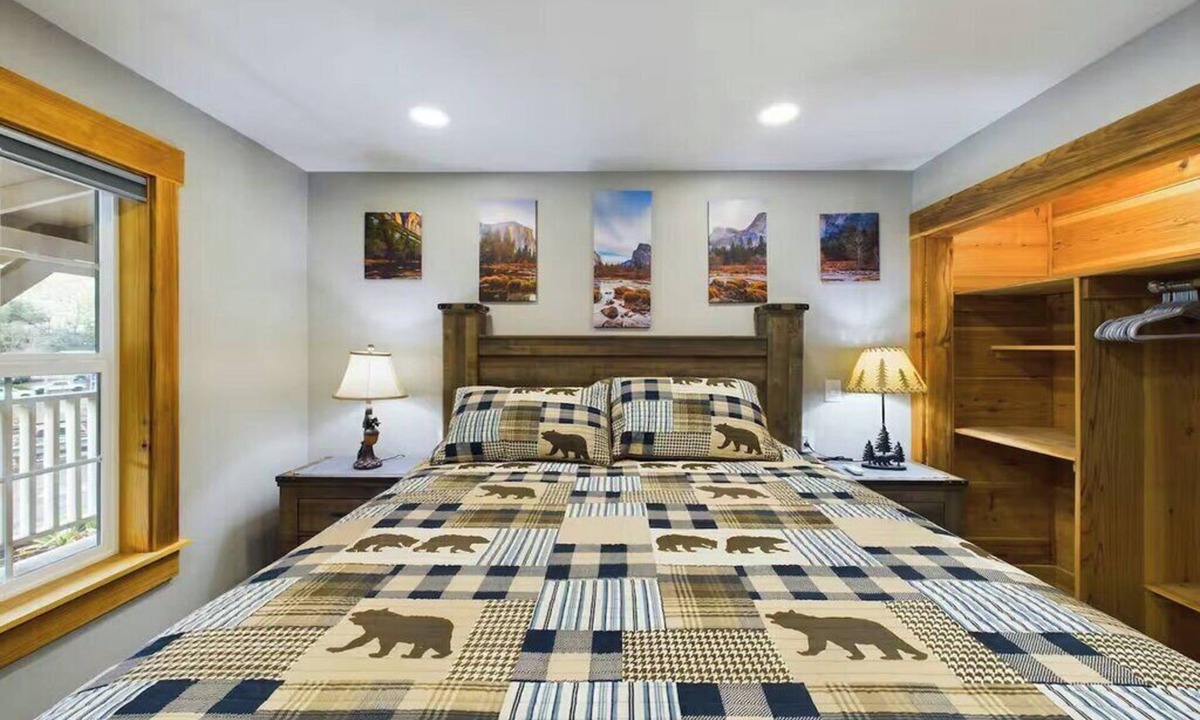 Mariposa Apartment | Modern Comfort Suite B - Heart of Downtown