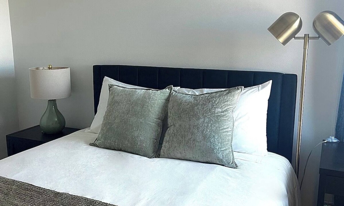 Westlake House | Modern Comfortable 4BR 2BA House in Daly City