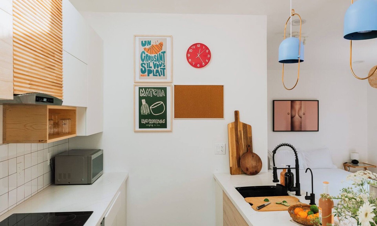 Garden Grove Apartment | Modern Minimalist 1-bedroom studio in central area.