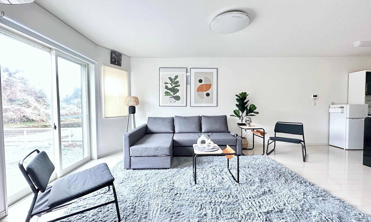 Ozu House | Modern property 15 mins to Kumamoto airport by Restavio