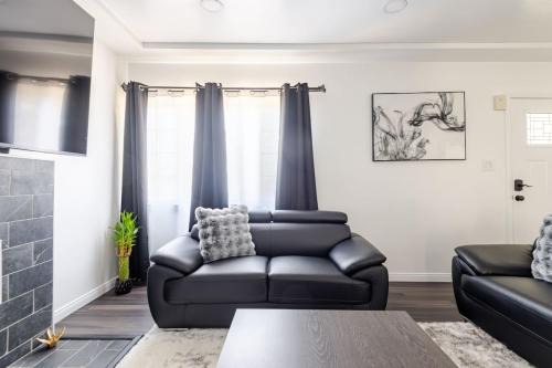 Los Angeles House | Modern2BR Home SoFi LAX Parking Fast WiFi