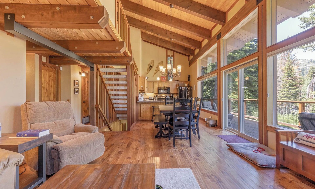 Alpine Meadows House | Monthly Lease - Pine Trail at Alpine Meadows - Pet Friendly w Hot Tub at Alpine Meadows