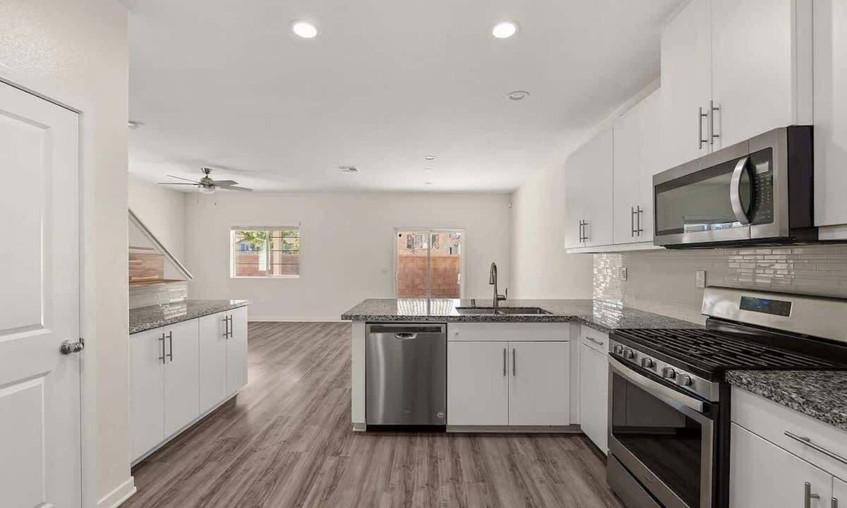 Moreno Valley House | Moreno Valley Retreat/Lake Perris & UC Riverside