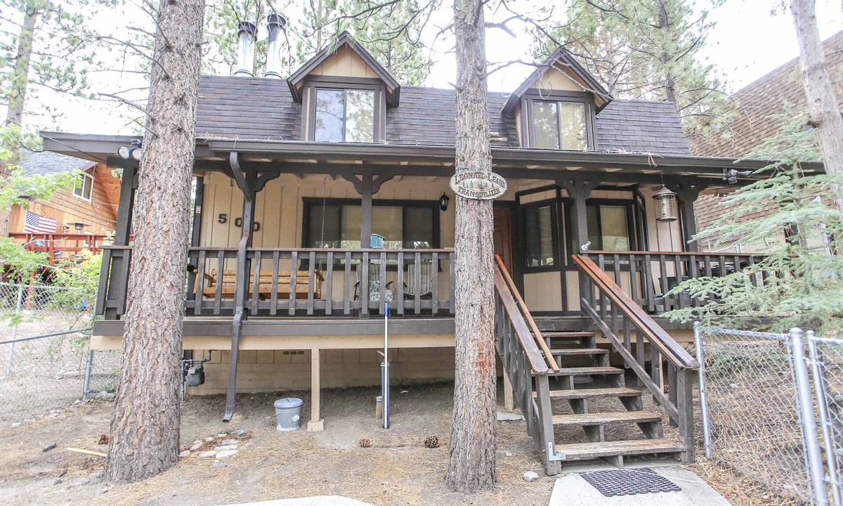 Big Bear City House | Mountain Bliss - Fireplace, Deck, Fenced Yard, Barbecue