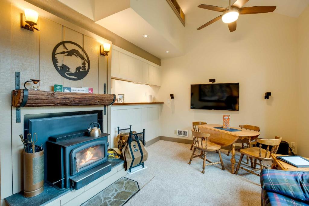 Kirkwood House | Mountain Condo w/Fireplace in Kirkwood Ski Resort