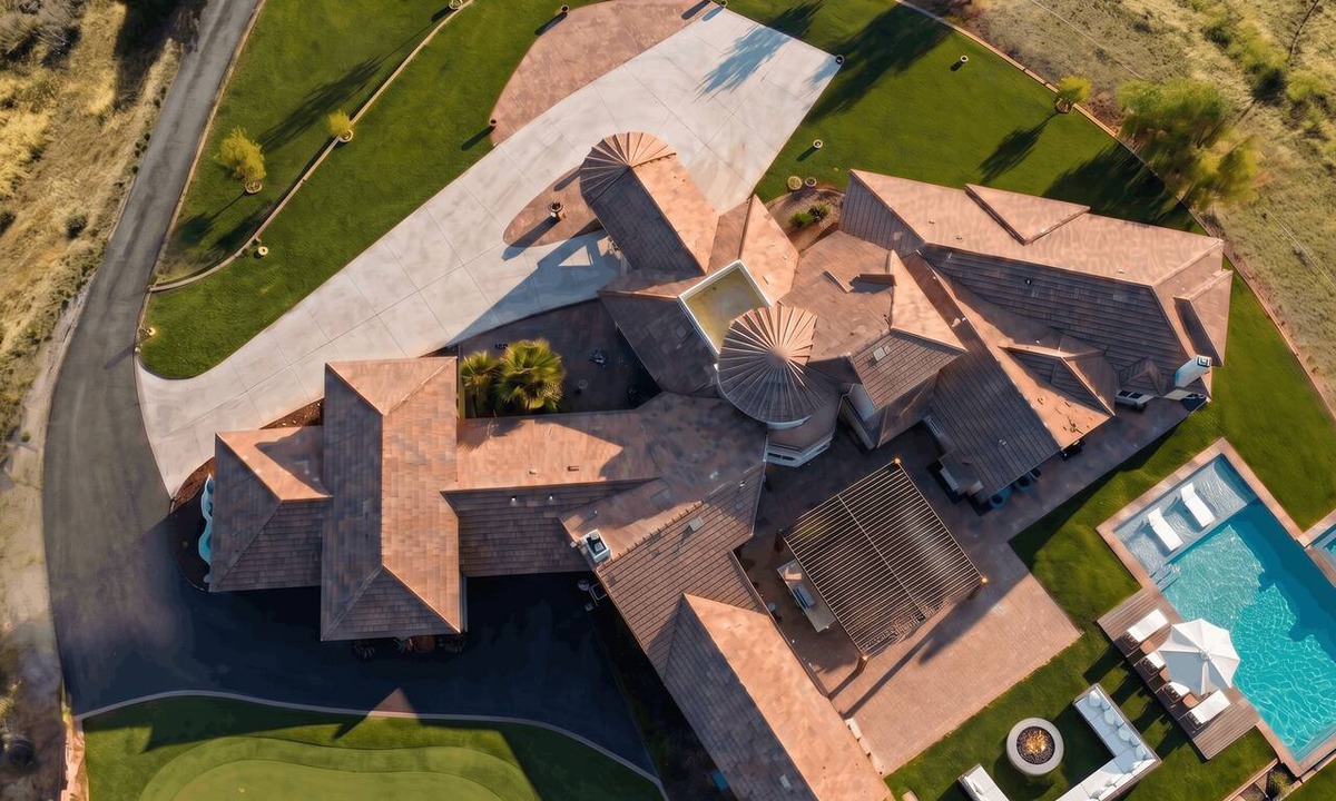Murrieta House | Murrieta Manor - Private 6-Acre Estate, 50ft Pool, Spa, Theater & Mini Golf