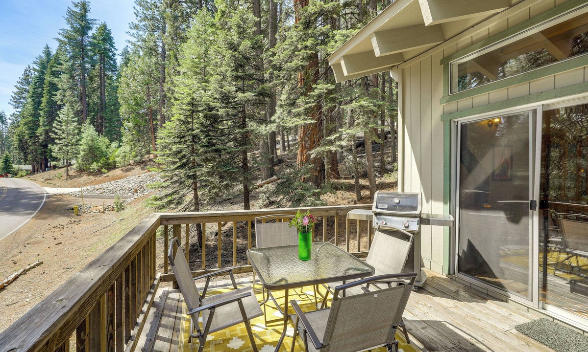 Lake Almanor Country Club House | Near Beaches & Boat Launches! Lake Almanor Getaway