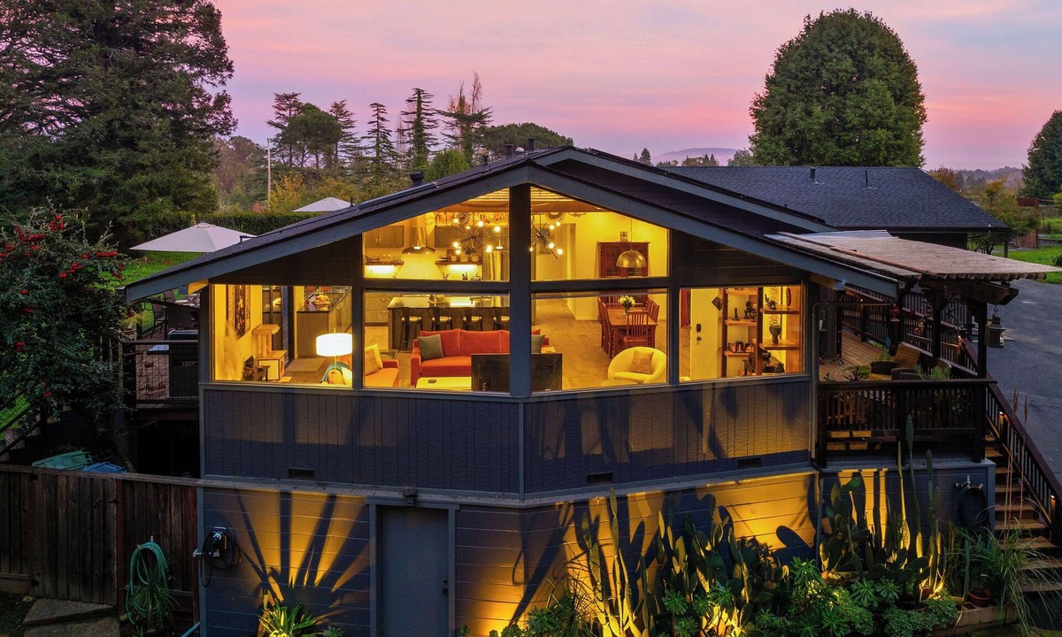 Freestone House | *NEW*Grand View Retreat *30+ Day Rental*
