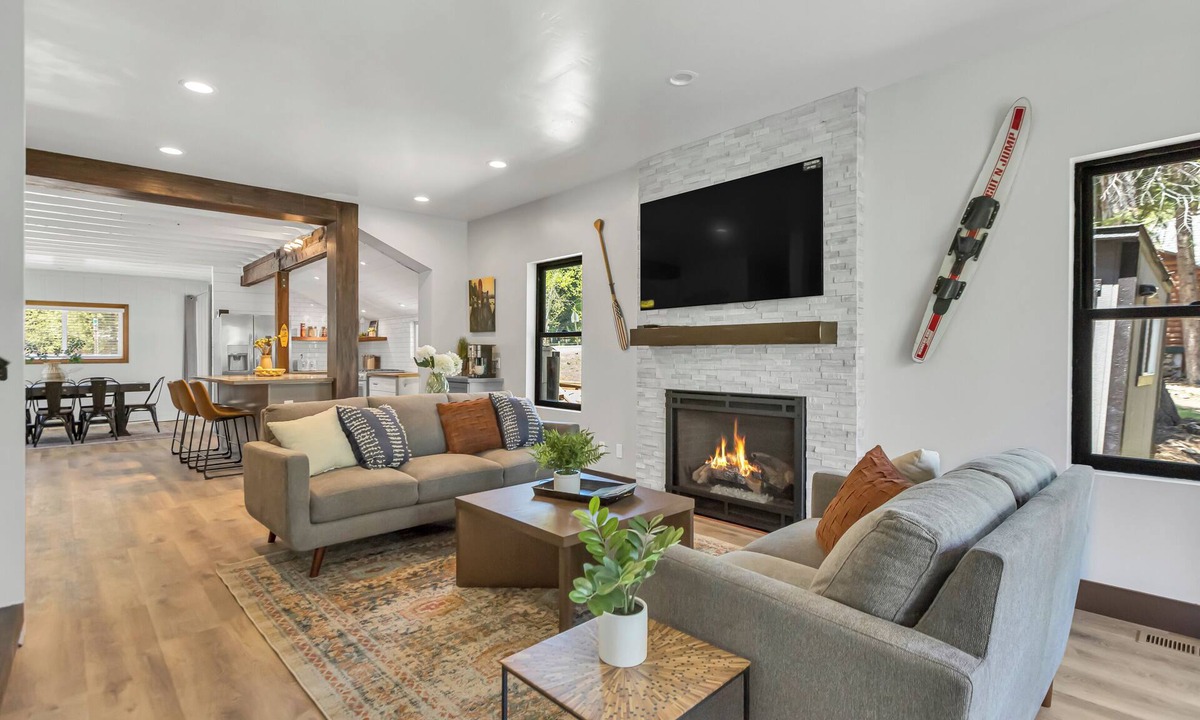 Kings Beach Cabin | Newly built 4 bd cabin within walking distance to the shores of North Lake Tahoe