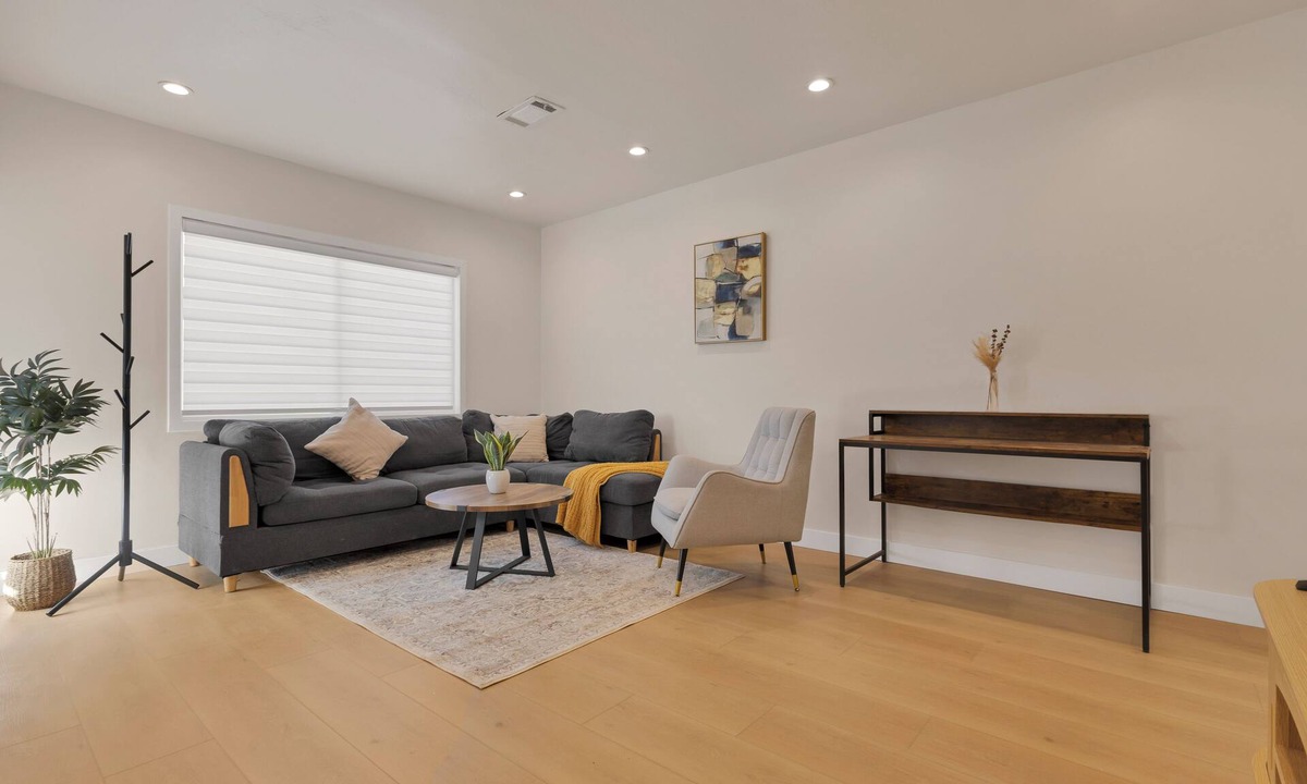 Monrovia House | Newly updated Cozy 2-bedroom house in soothing Monrovia