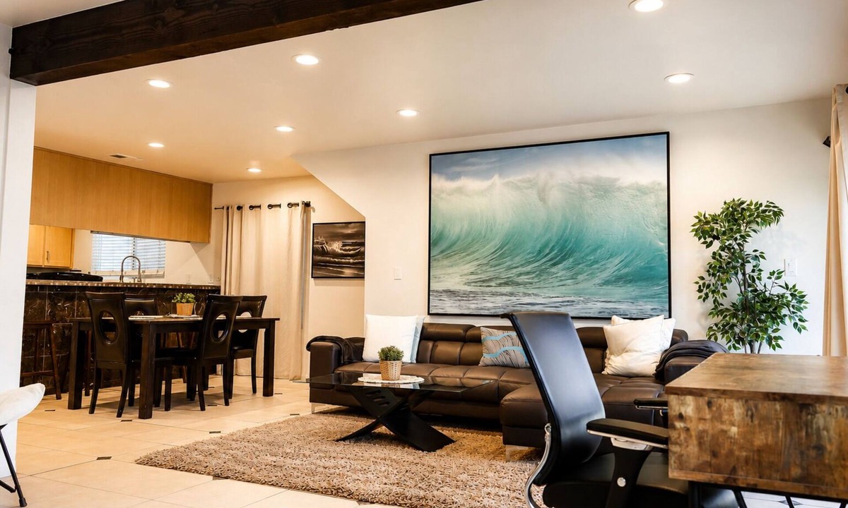 Newport Shores House | Newport Beach's Finest (1 blocks from sand)!