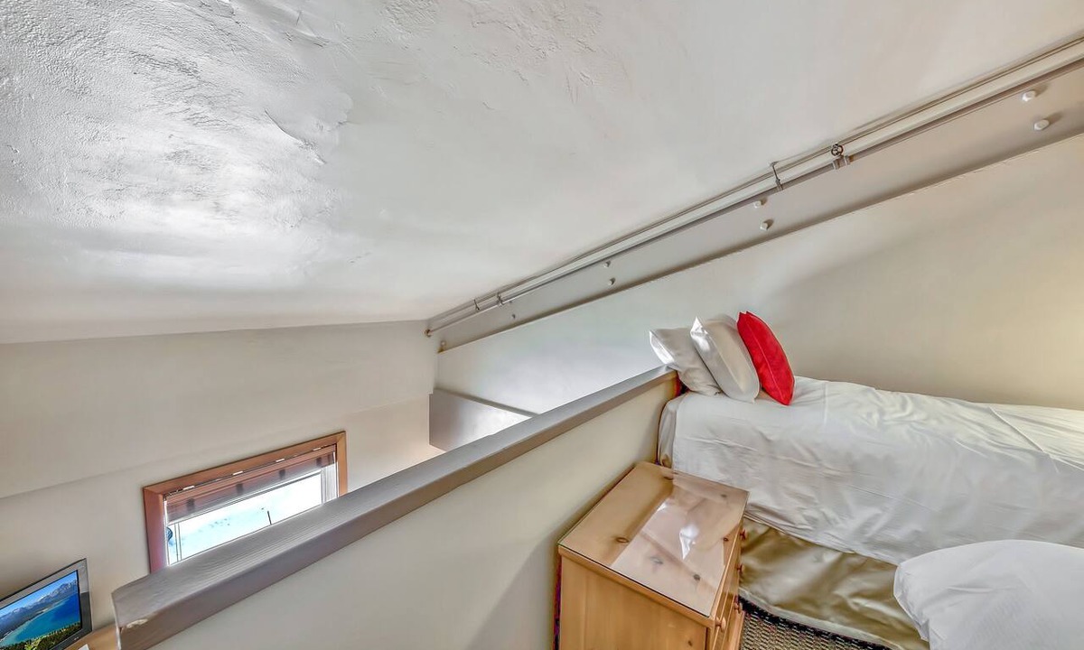 Sugar Bowl Resort Hotel | Northern Loft Room