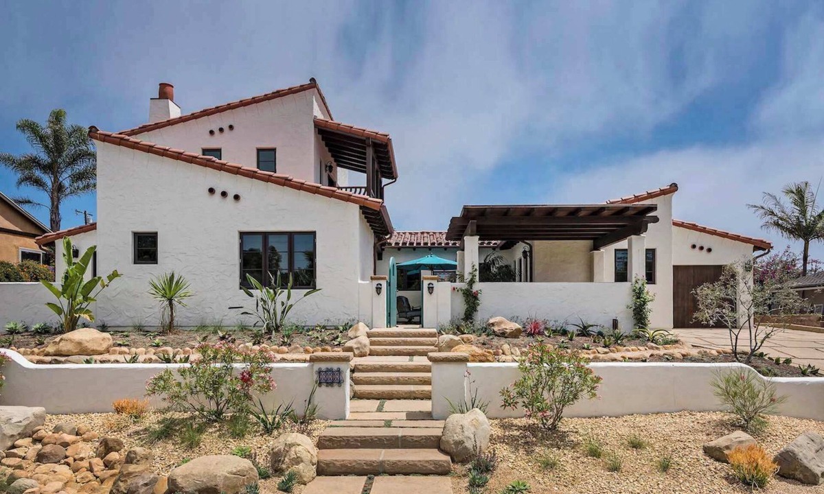 West Mesa House | Ocean View Steps To Beach Sleeps 6