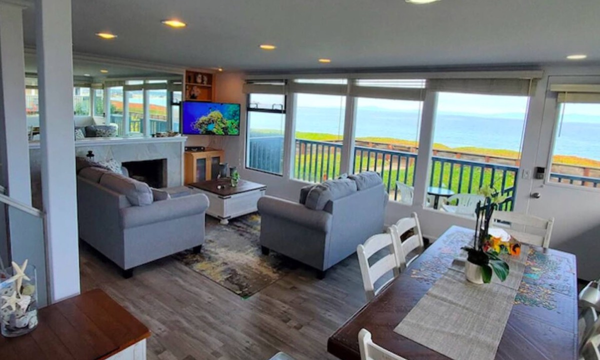 Downtown Monterey Condo | Oceanfront & Access, Epic Views & Sounds, Pool, Gated & easy Parking, Prime Spot