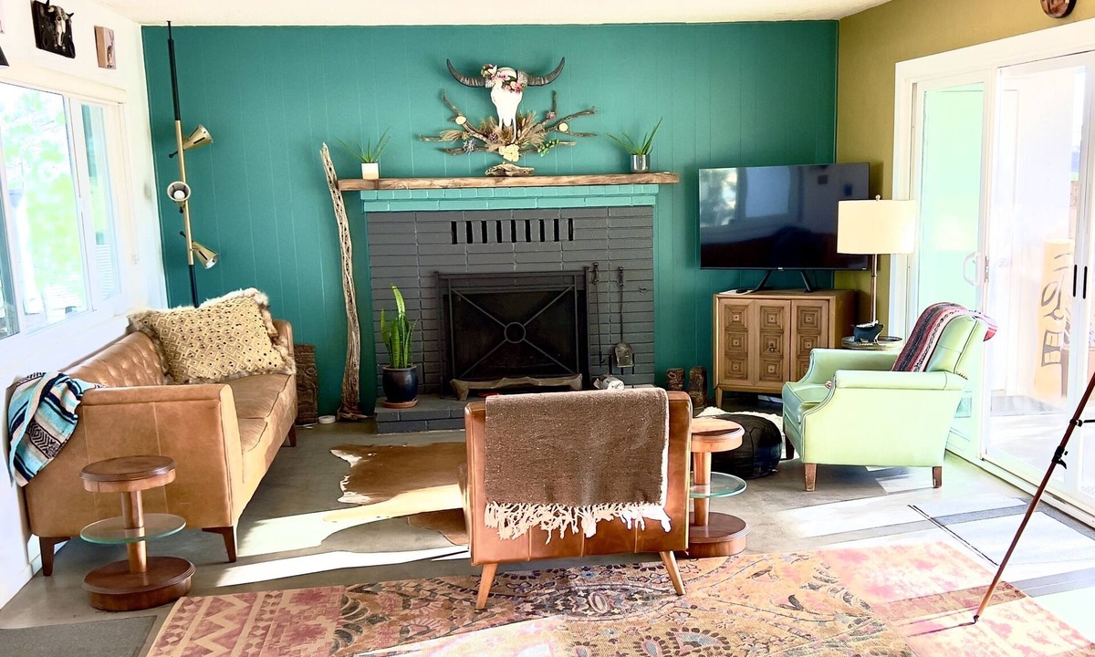 Yucca Valley House | Ohana Ranch: Family fun! Themed bedrooms, hot tub, cowboy pool, near JT Park