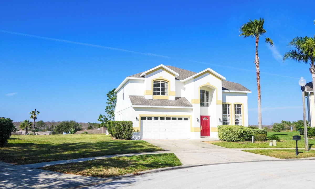 Highlands Reserve Villa | Orlando Executive Villa: 5 Bed Villa overlooking Highlands Reserve with Hot Tub