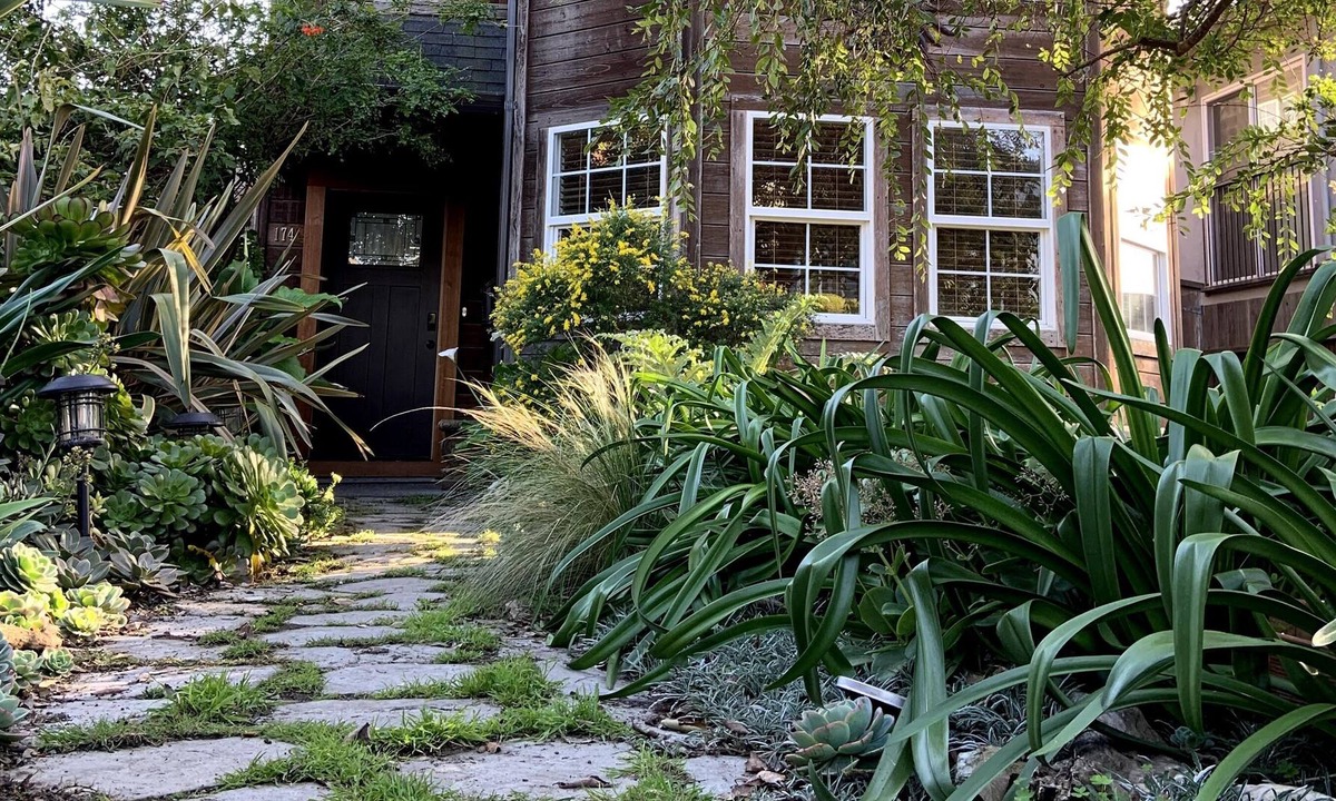 Sharp Park House | Pacifica getaway, 2 blocks from beach