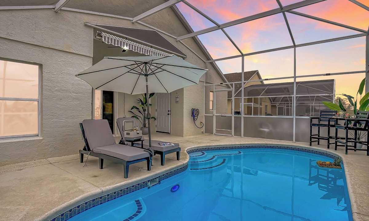 Davenport House | Palm Vista Luxury Resort Heated Pool Near Theme Parks 4BR/2BA