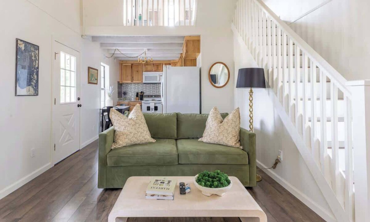Round Top House | Perfect RT Location | The Reed Sleeps 6 + Fire Pit