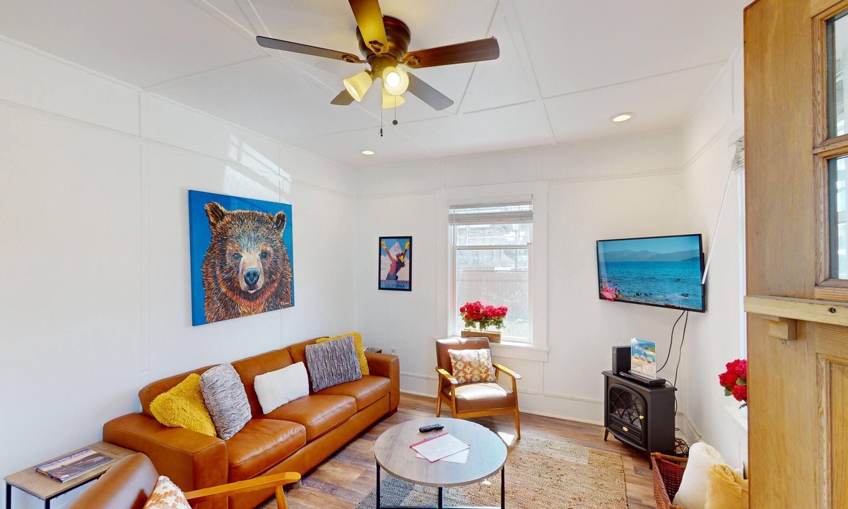 Downtown House | Pet-Friendly Chic Downtown Home w/Queen Suite & Desk | Near River & Bike Trails
