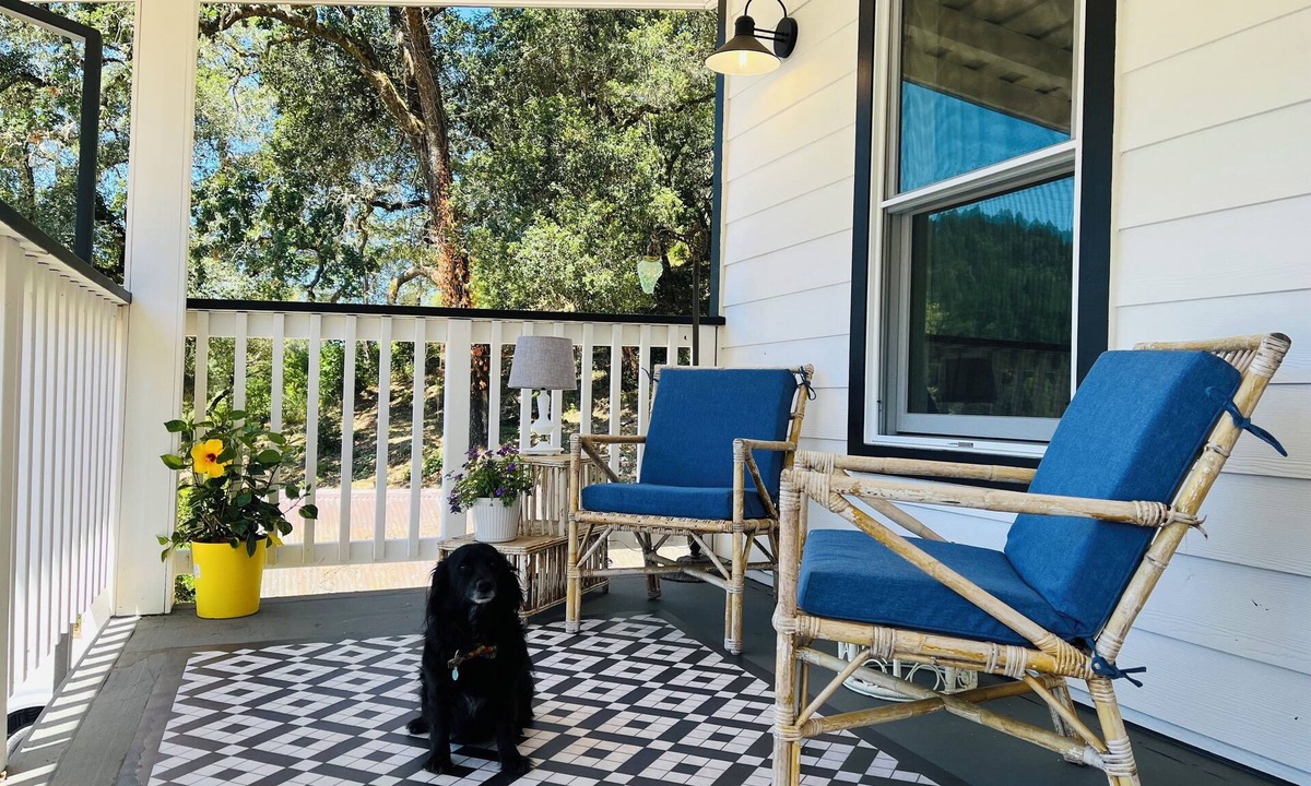 Hacienda House | Petunia's Place: Landmark 1857 Farmhouse with Hot Tub, across from Sunset Beach