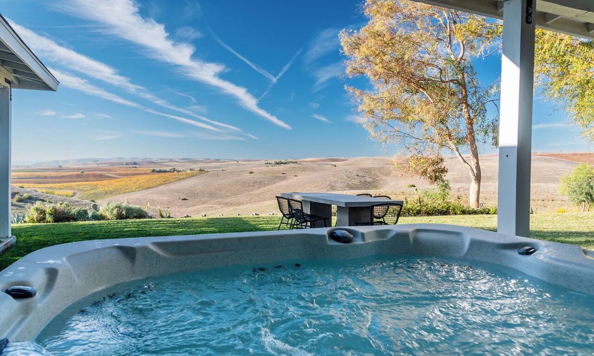 San Miguel House | Pool + Hot Tub + Games | Paso Robles Wine Country | Sunset at Nirvana