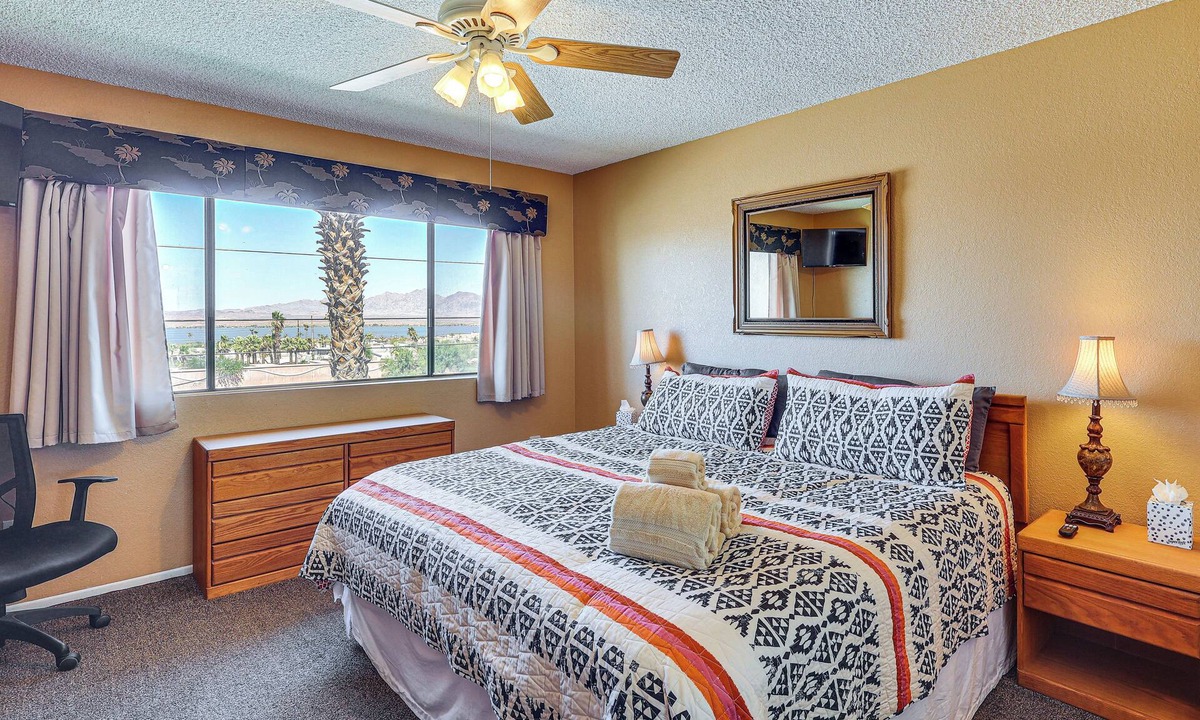 Lake Havasu City Apartment | Poolside Fun, Lake Havasu Views! Desert Getaway