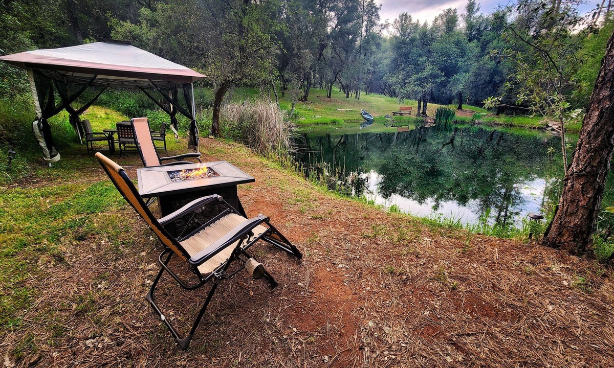 Cedar Ridge House | Private Pond Retreat - Canoe Fire Pit Stargazing