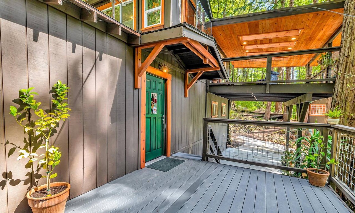 Loma Mar House | Redwood Treehouse Retreat in Loma Mar Redwoods