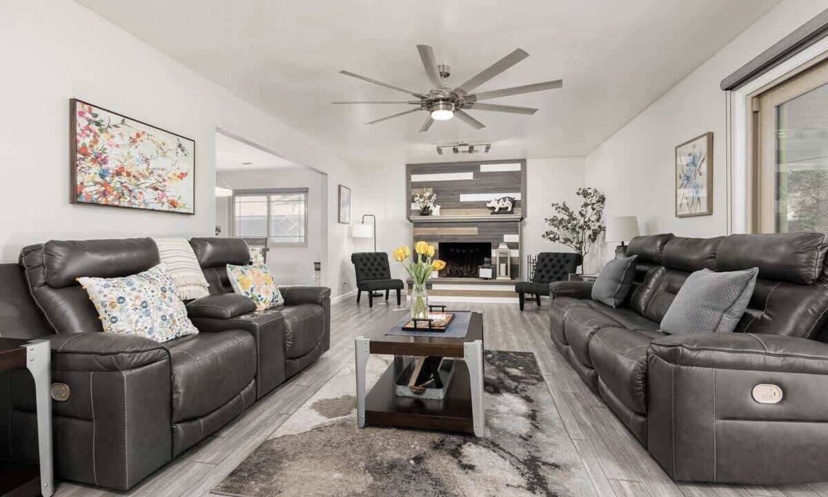 Porterville House | Relaxing Spa & Serenity Pond Retreat in Porterville