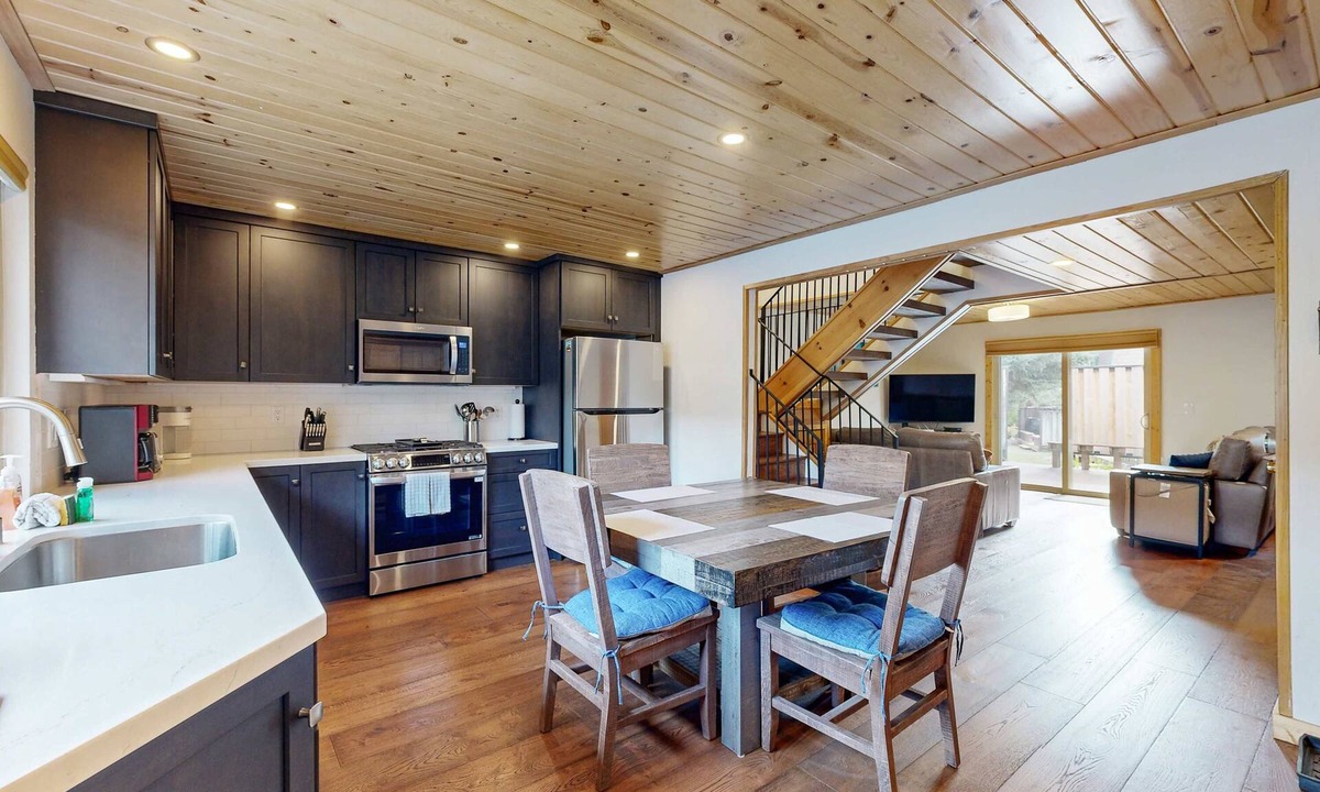 Lake Forest House | Remodeled Lake Tahoe Beach Condo - Pools, Tennis & Deck - Near Ski Resorts