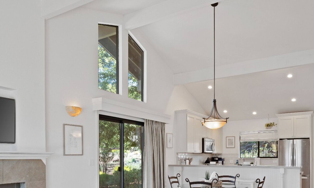 Napa House | Remodeled Silverado Resort Napa 3 bed 2 bath Steps to pool and beautiful patio