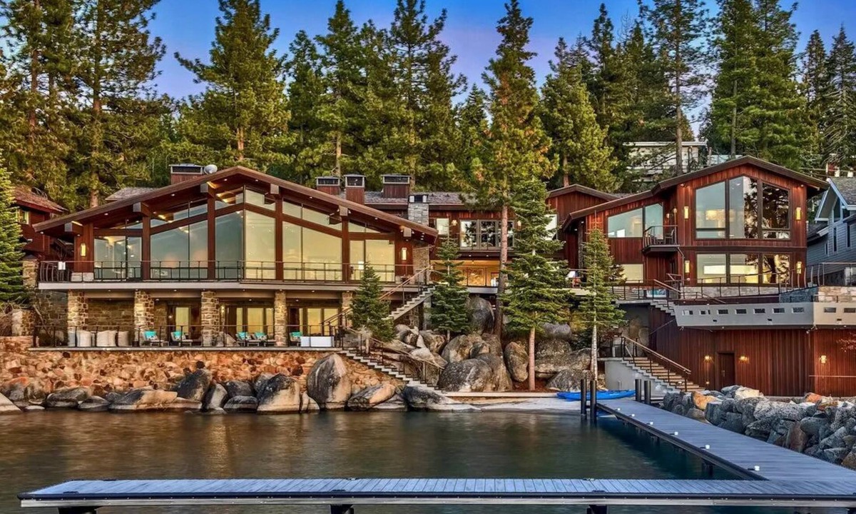 Skyland House | RENTING FOR SUMMER The Legendary Villa Harrah w/Himalayan Salt Spa & Much More!