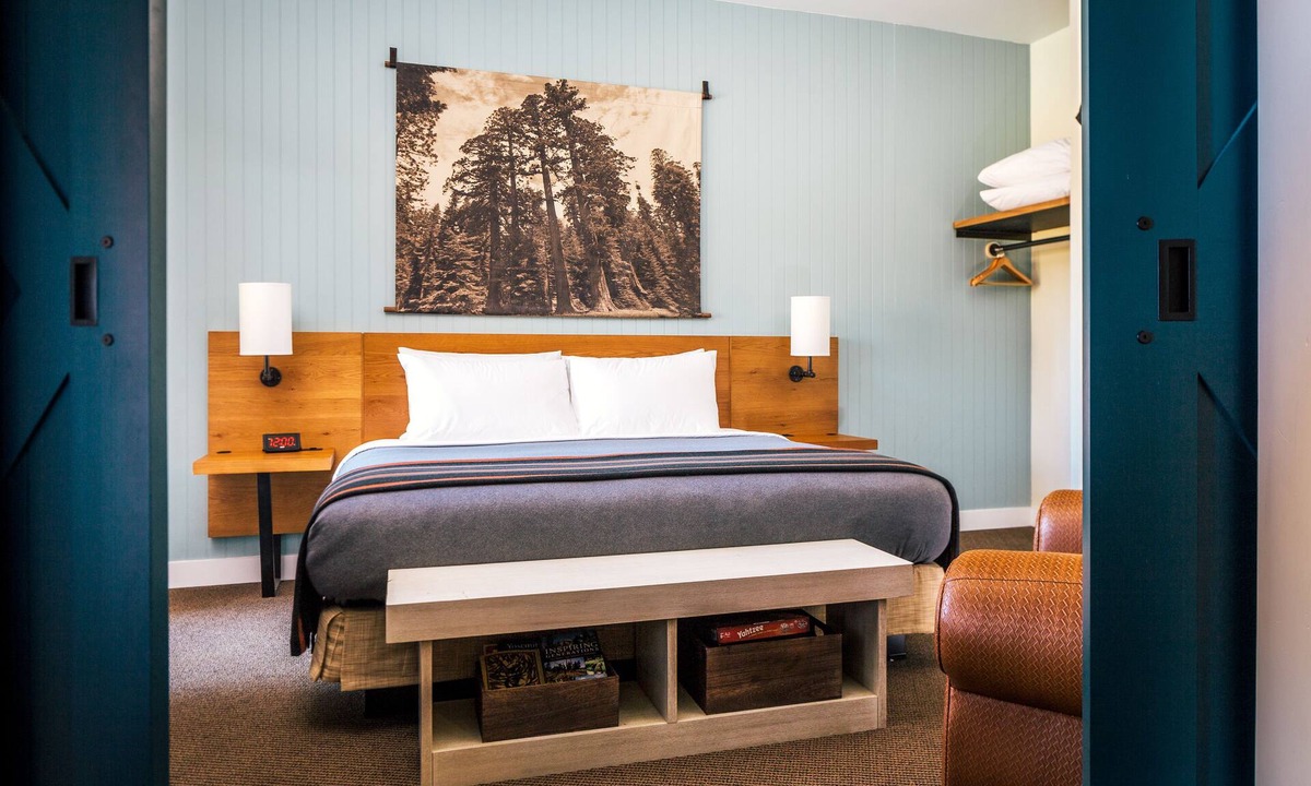 Groveland Hotel | Rush Creek Lodge and Spa at Yosemite