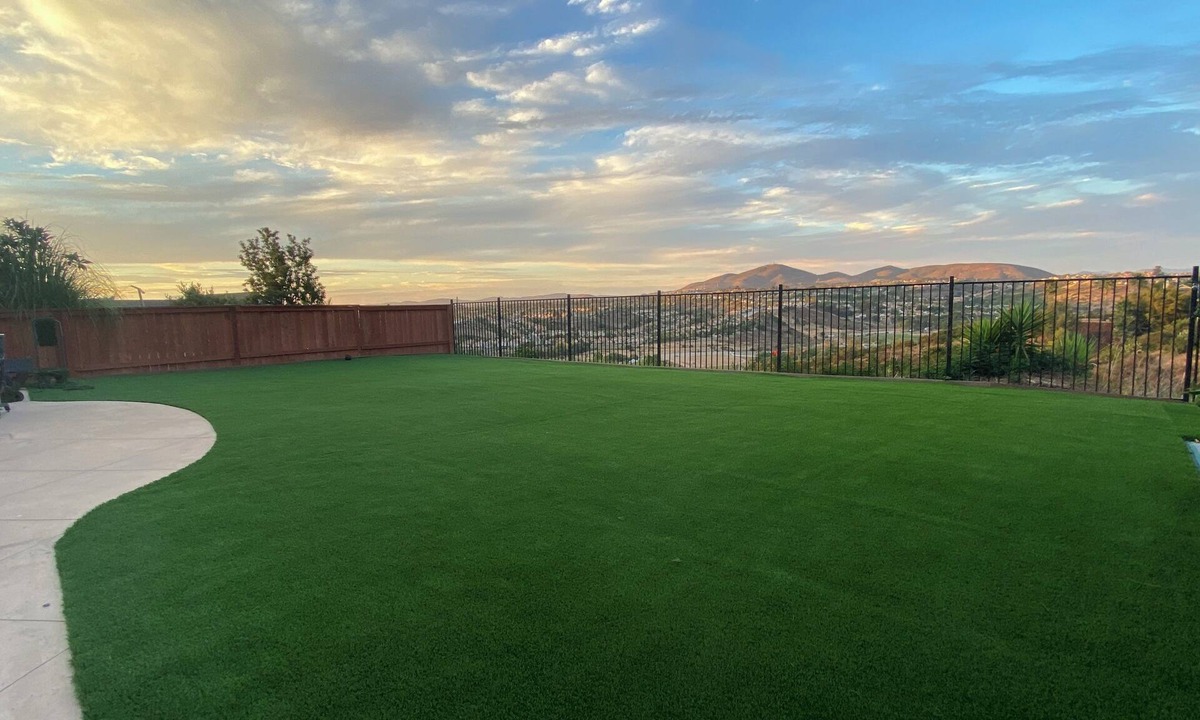 Mira Mesa House | San Diego Family Fun Retreat Sleeps 16+, Views, Game Room, Pool, Central