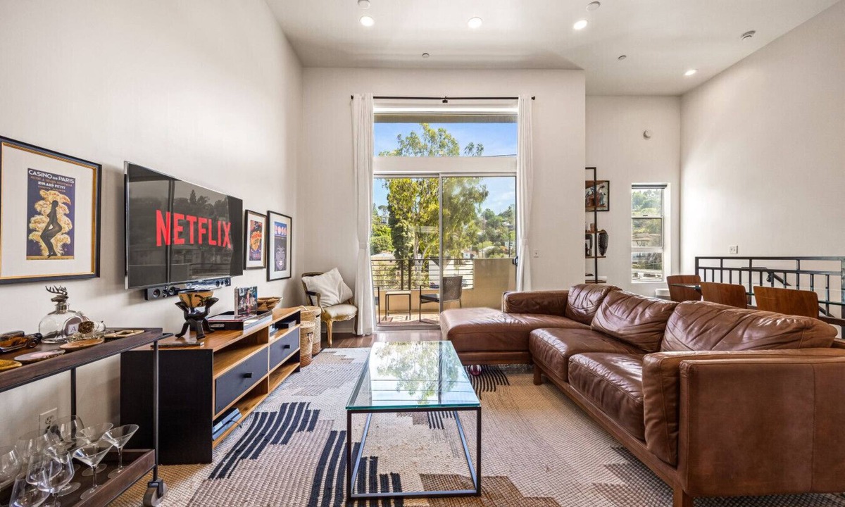 Silver Lake Villa | Silver Lake 3-Level Townhouse | Views + EV Charger