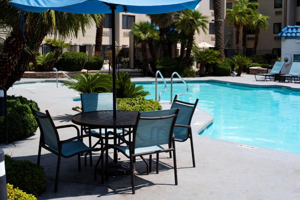 Las Vegas Hotel | Silver Sevens Hotel and Casino, a Wyndham Garden