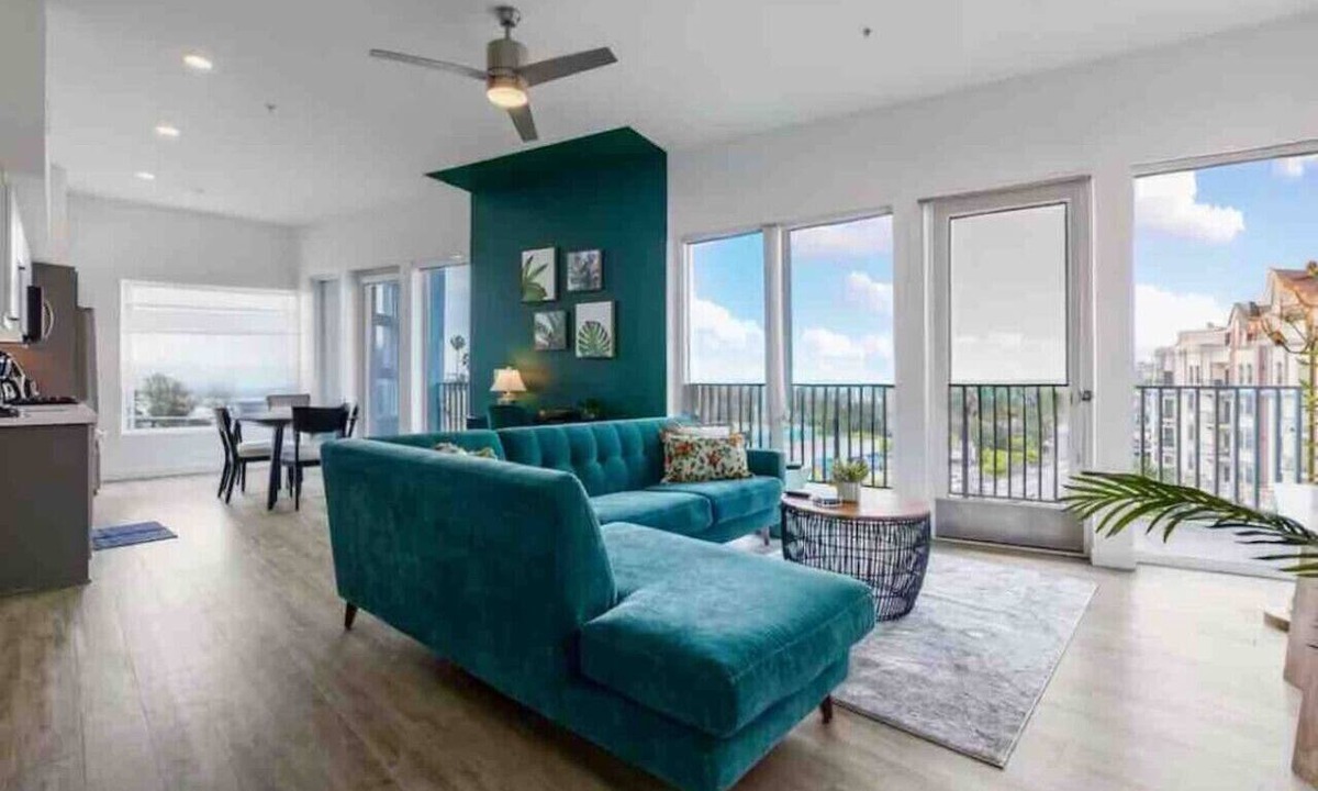Downtown Los Angeles Apartment | SkyLoft Oasis Stunning DTLA Views & Modern Comfort