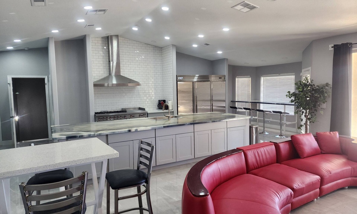 Lake Havasu City House | Sleeps 16. 5bd/5a. Pool, Spa, Park Room for RV, Boats and Toy Trailers !