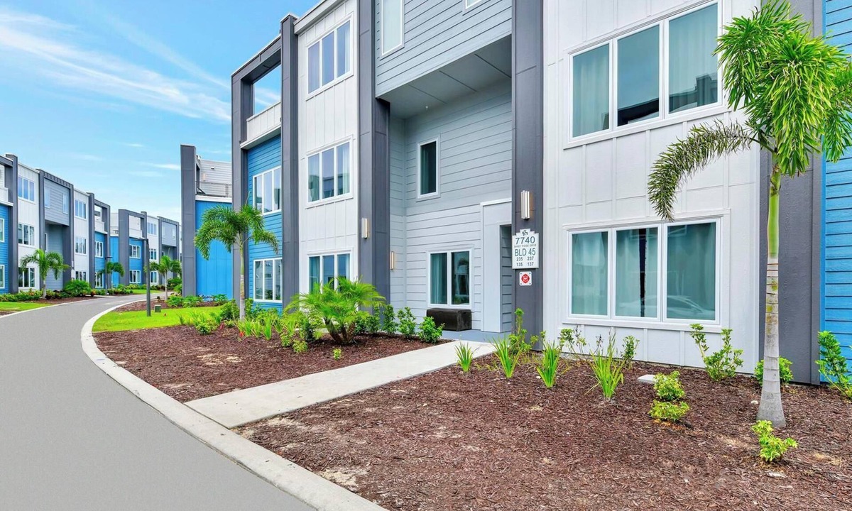 Reunion Hotel | Snug Condo near Disney with Resort & Waterpark Access - B45-237