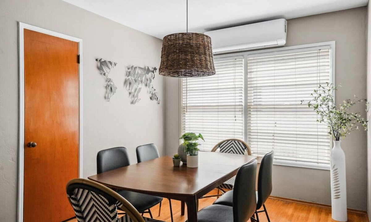 South Park House | South Park Quiet 2bd Close to Downtown + AC